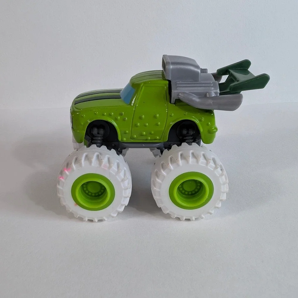 Mattel Blaze and the Monster Machines Pickle Diecast Monster Truck Green